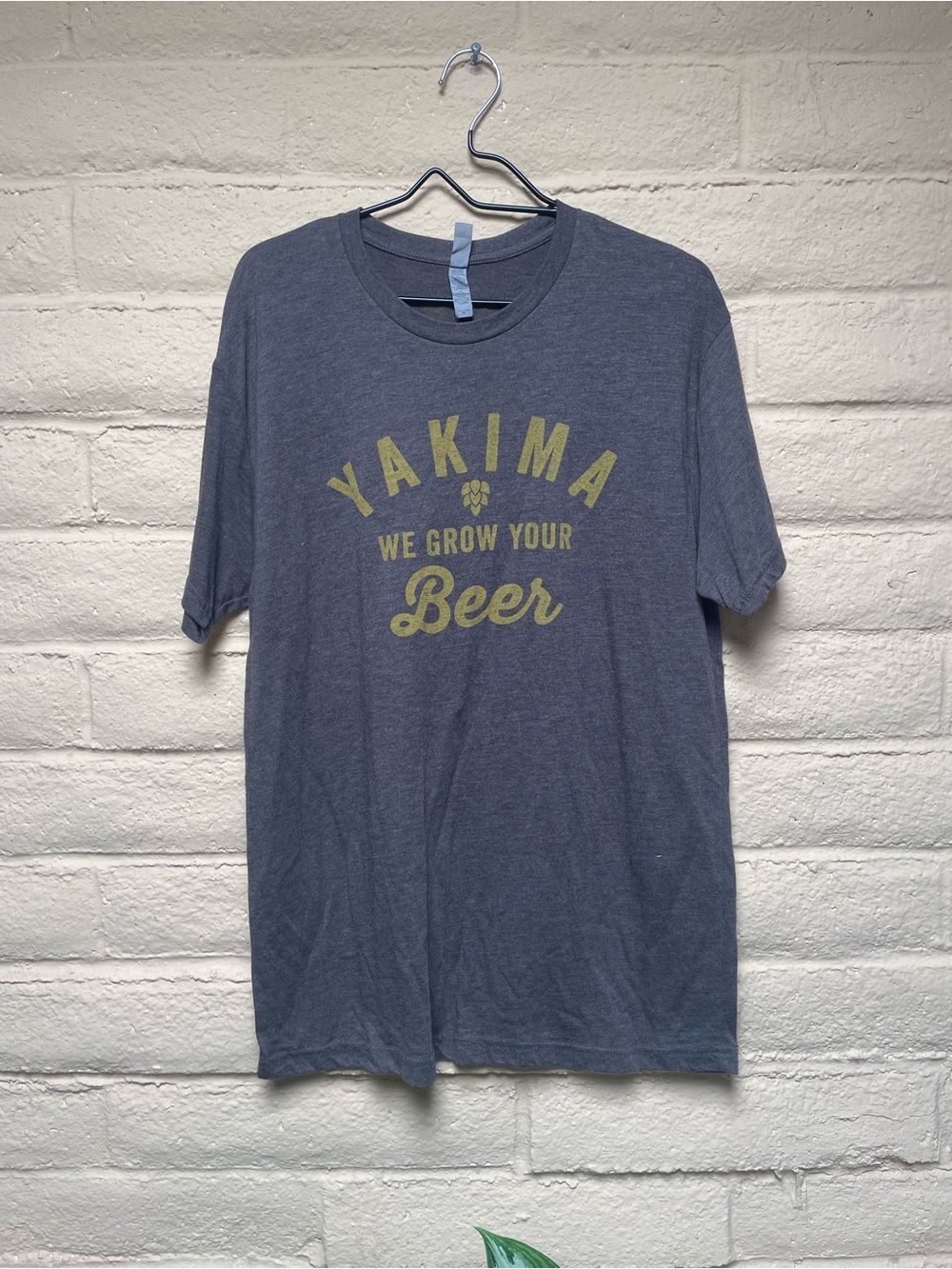 Gray Yakima 'We Grow Your Beer' Graphic Tee